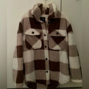 Brown plaid puffy jacket